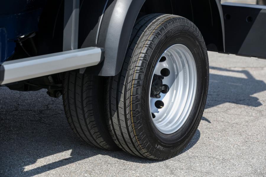 Колеса MAN TGE 5.180 Chassis Cab 2017 года  (фото 2 из 9)